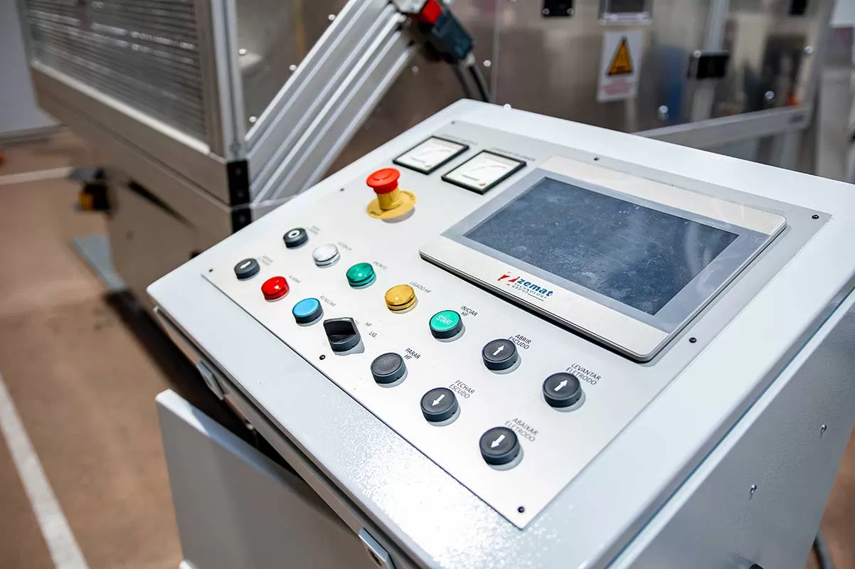 PRESA HF Drying & Forming Machine for Transformer Insulation - image 3